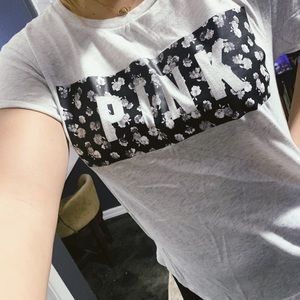 PINK graphic t-shirt